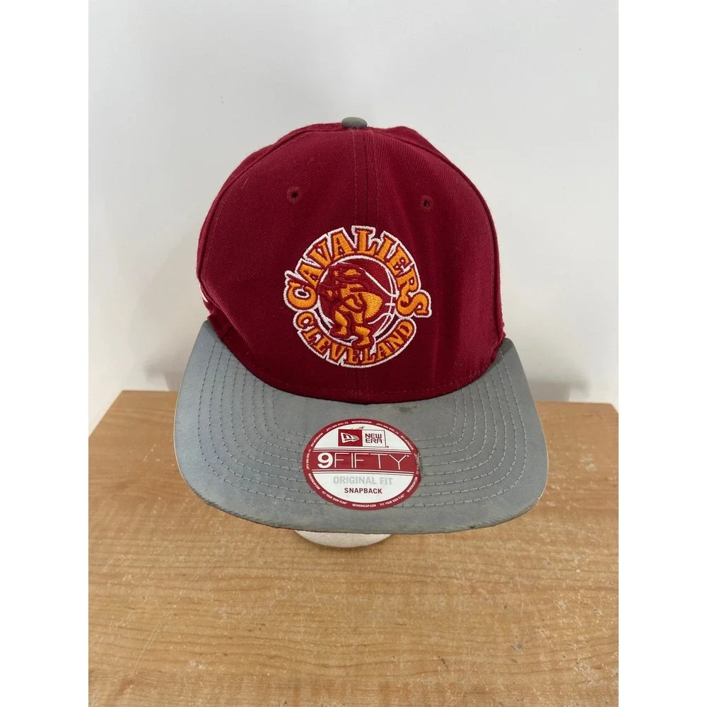 New Era 9FIFTY Cleveland Cavaliers NBA HWC Snapback Hat Mens Maroon Gray Cap